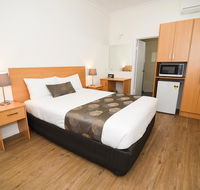 Dandenong Motel - Pubs and Clubs