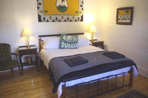 Darcy's Cottage On Piper - Pubs and Clubs 3