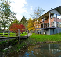 Daylesford Lake Villa 1 - Pubs and Clubs
