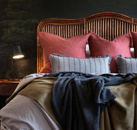 Daylesford Spa Villa 3 - Pubs and Clubs