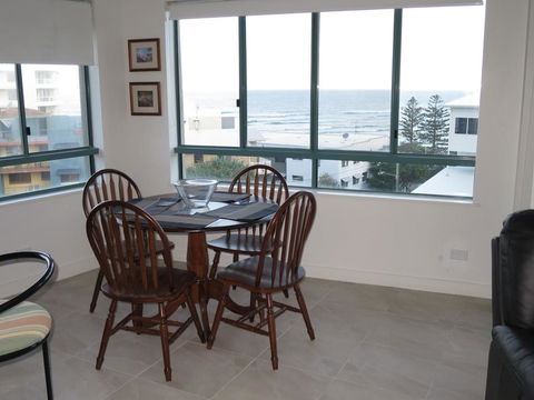 Deepwater Cove Unit 7, 68 Lower Gay Terrace, Bulcock Beach - Pubs and Clubs 2