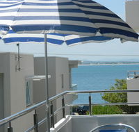 Del Rae Unit 15 - Shoal Bay - Pubs and Clubs