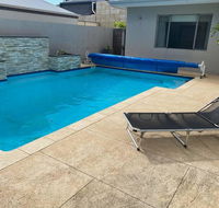 Delux Living in Wannanup - Pubs and Clubs