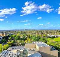 Deluxe  Central Park  4B2B APT  BoxHill  Panorama - Pubs and Clubs