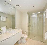 Deluxe Private Apartment in Surfers Paradise - Pubs and Clubs