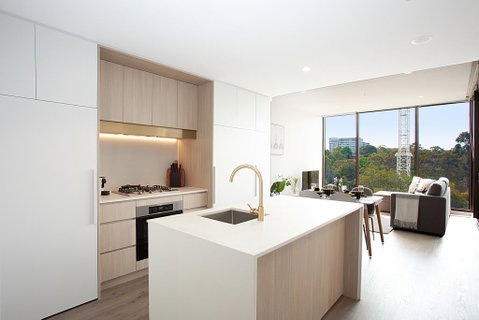 Designer Apartment With Balcony In Quiet Suburb - Pubs and Clubs 1