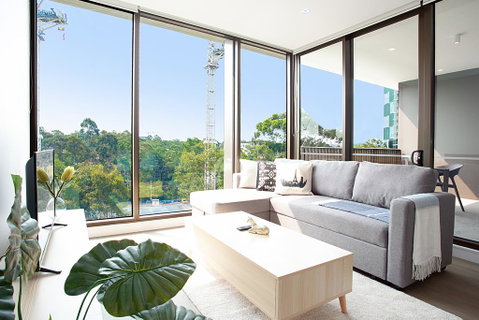 Designer Apartment With Balcony In Quiet Suburb - Pubs and Clubs 0