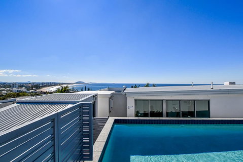 Designer Beach Apartment - Saffire Mooloolaba - Pubs and Clubs 2