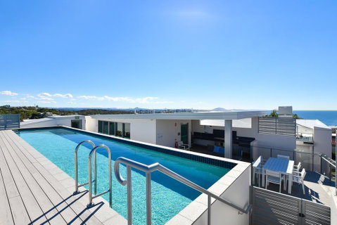 Designer Beach Apartment - Saffire Mooloolaba - Pubs and Clubs 3