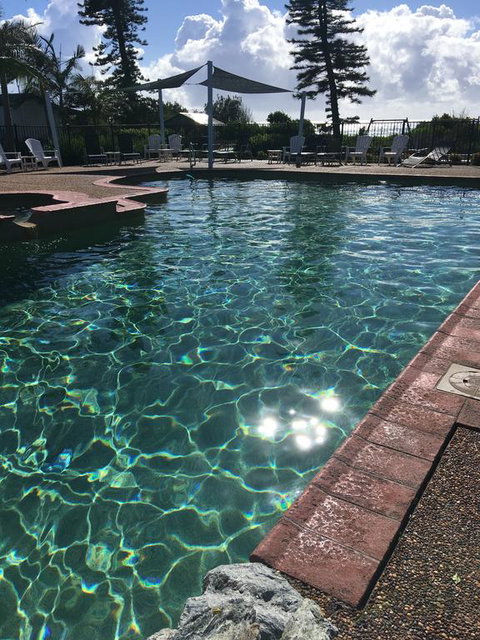 Diamond Beach Holiday Park - Pubs and Clubs 1