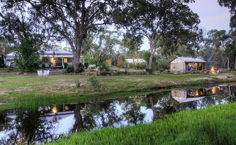 Diamondvale B&B Cottages Stanthorpe - Pubs and Clubs 3