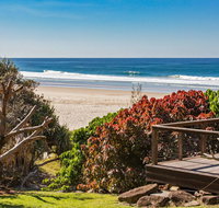 DIRECT BEACH ACCESS - 3 BED APART - CABARITA BEACH - Pubs and Clubs