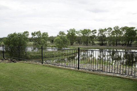 Direct Hotels - Villas On Rivergum - Pubs and Clubs 2