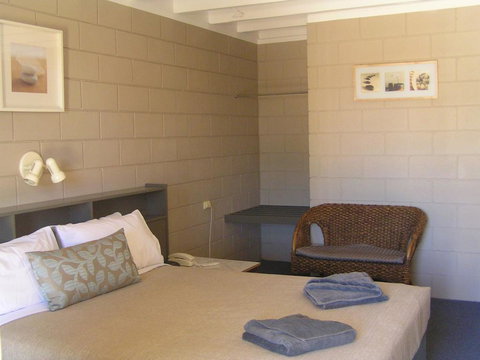 Dongara Old Mill Motel - Go Out 2