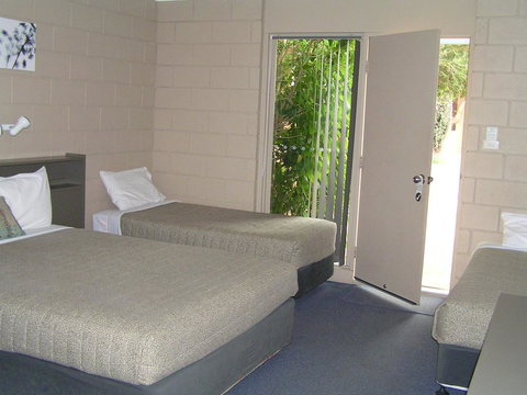 Dongara Old Mill Motel - Go Out 3