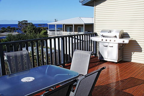 Douglas Street - Pubs and Clubs 2