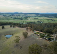 Down to Earth Farm Retreat - Pubs and Clubs