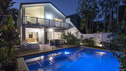 Driftaway - Port Douglas - Pubs and Clubs 1