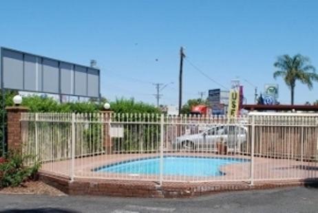 Dubbo Midstate Motor Park - Pubs and Clubs 3