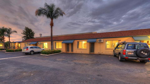 Dubbo Midstate Motor Park - Pubs and Clubs 2