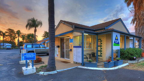 Dubbo Midstate Motor Park - Pubs and Clubs 0