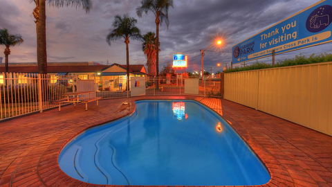 Dubbo Midstate Motor Park - Pubs and Clubs 1