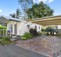 Dunbogan Caravan Park - Pubs and Clubs