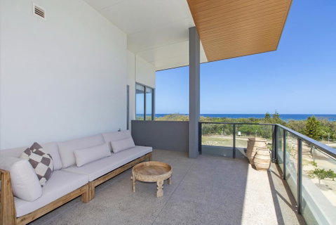 Dune Beachfront Apartments - Go Out 3
