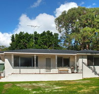 Eagle Bay Beach House - Go Out