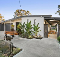 Easy Living Bayside Accommodation - Pubs and Clubs