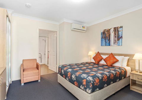 Econo Lodge Alabaster - Cowra - Pubs and Clubs 1