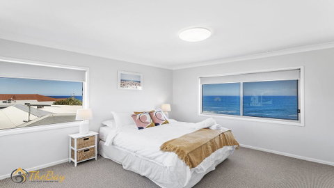 Elanora - Ocean St No.8 - Go Out 1