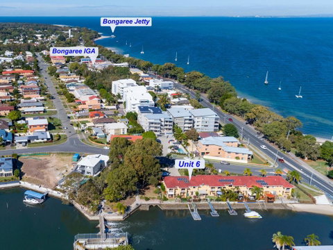 Elegant Waterfront Gem Where The Ocean Meets The Canal! - Go Out 1