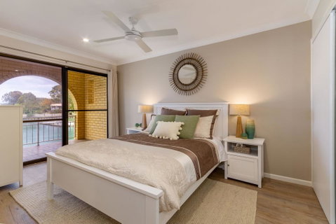 Elegant Waterfront Gem Where The Ocean Meets The Canal! - Go Out 2