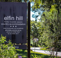 Elfin Hill Vineyard Accommodation - Pubs and Clubs