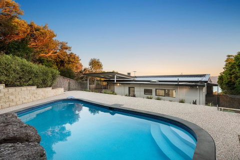 Ellerina Sea Vista Luxury Family Retreat With Sauna, Pool, Amazing Water Views, Walk To Beach - Pubs and Clubs 0