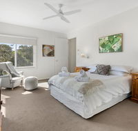 Ellis Cottage Sorrento plus Guest House - Pubs and Clubs
