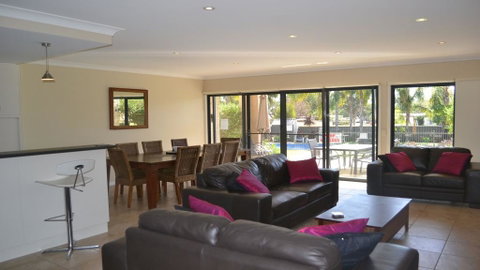 ELSINOR Townhouse 7 Mulwala - Go Out 1