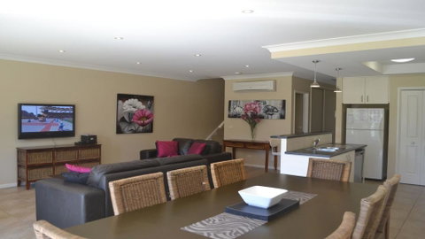 ELSINOR Townhouse 7 Mulwala - Go Out 2