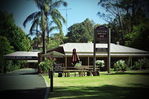 Eltham Motor Inn - Go Out 0