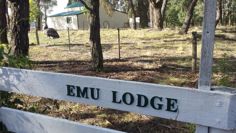 Emu Lodge Country Retreat - Go Out 2