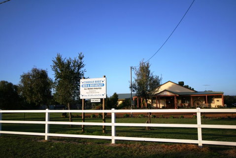 Enderslie House Bed & Breakfast - Go Out 2