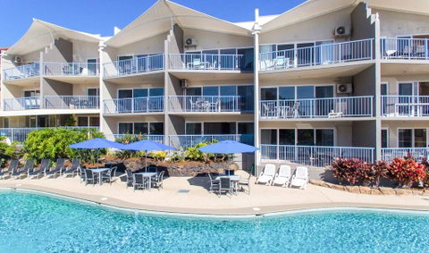 Endless Summer Resort - Pubs and Clubs 1
