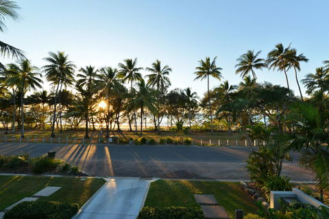 Esplanade Villa - Pubs and Clubs 1