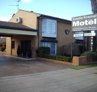 Estelle Kramer Motel - Pubs and Clubs
