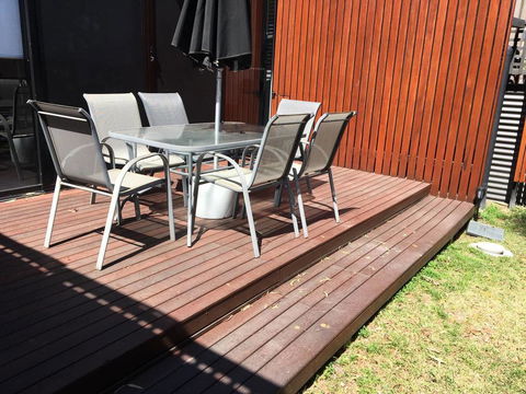 Executive Mansion, Spring Racing, Melbourne Cup - Pubs and Clubs 3