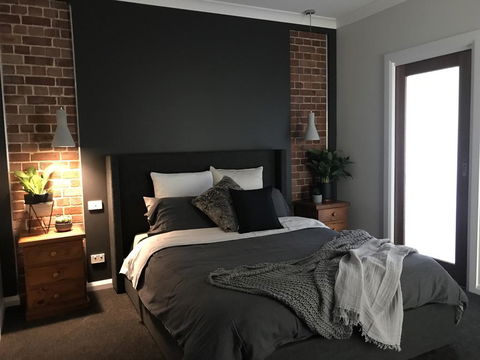 Executive Villa, Private 2 Bedroom In Ideal Location - Pubs and Clubs 0