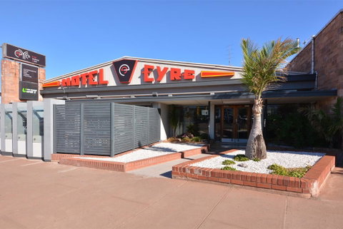 Eyre Hotel - Pubs and Clubs 2
