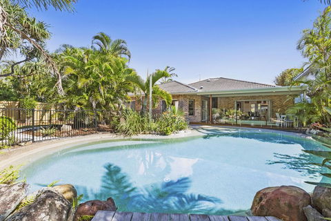 Fairlight - Tweed Coast Holidays - Pubs and Clubs 2