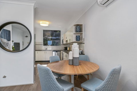 Fairlight Whispers - 10 Minutes From Manly - Go Out 1